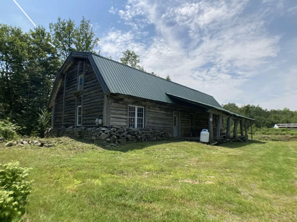 88 Hanson Road China ME 04358