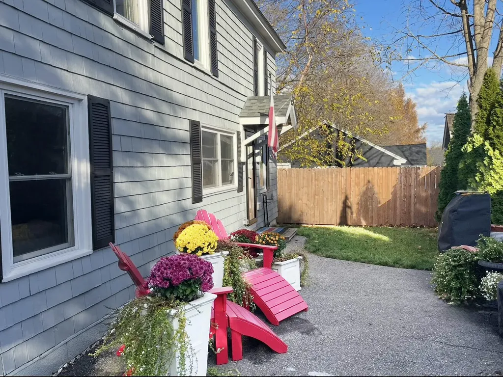 2 Cross Street Kennebunk ME 04043