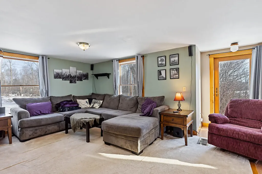 137 Middle Road Fairfield ME 04937