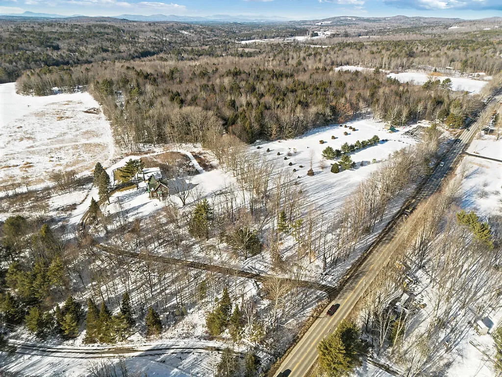 137 Middle Road Fairfield ME 04937