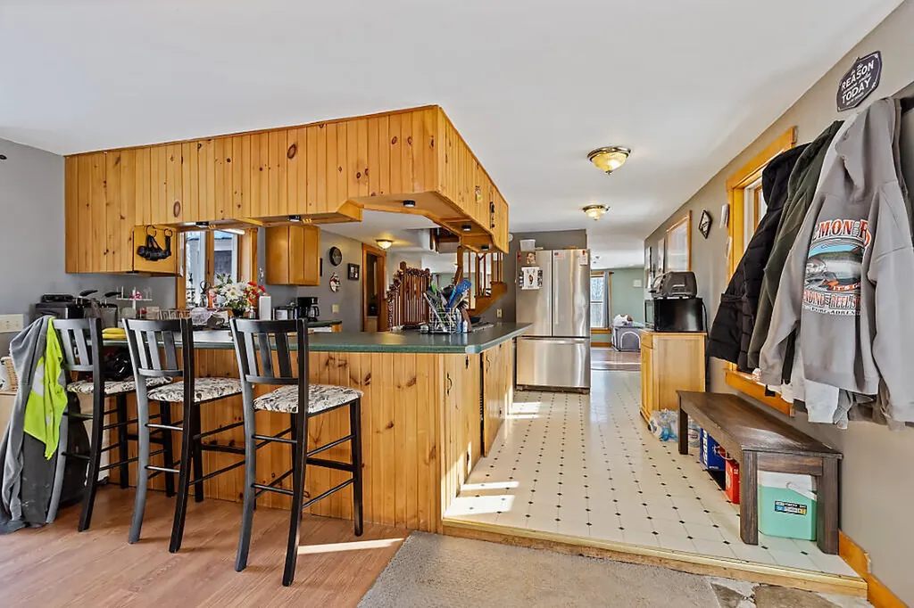 137 Middle Road Fairfield ME 04937