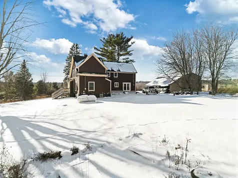 137 Middle Road Fairfield ME 04937