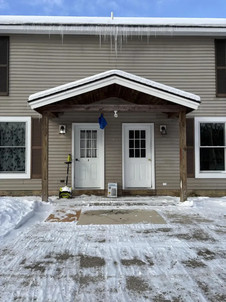 1686 North Road Gilead ME 04217