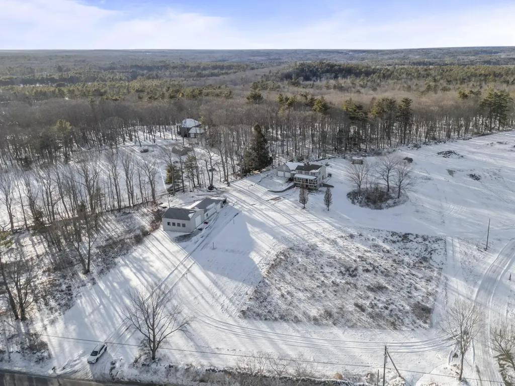 467 Bay Road Bowdoinham ME 04008