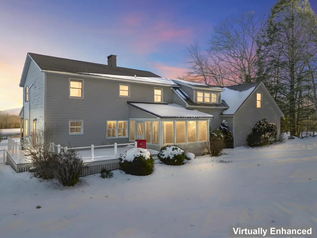 467 Bay Road Bowdoinham ME 04008
