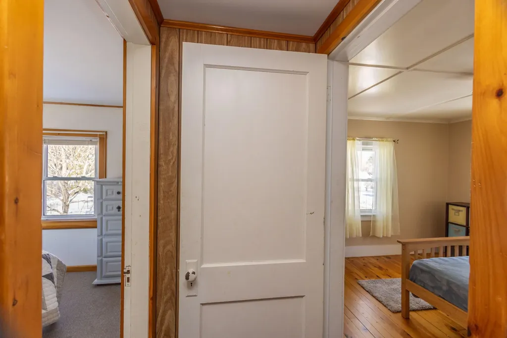 27 Lawrence Avenue Thomaston ME 04861