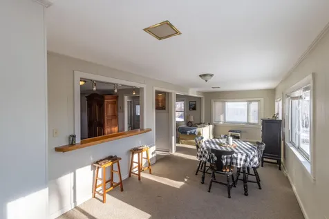 27 Lawrence Avenue Thomaston ME 04861