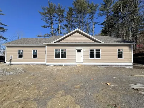 15 Car-ty Court Lewiston ME 04240