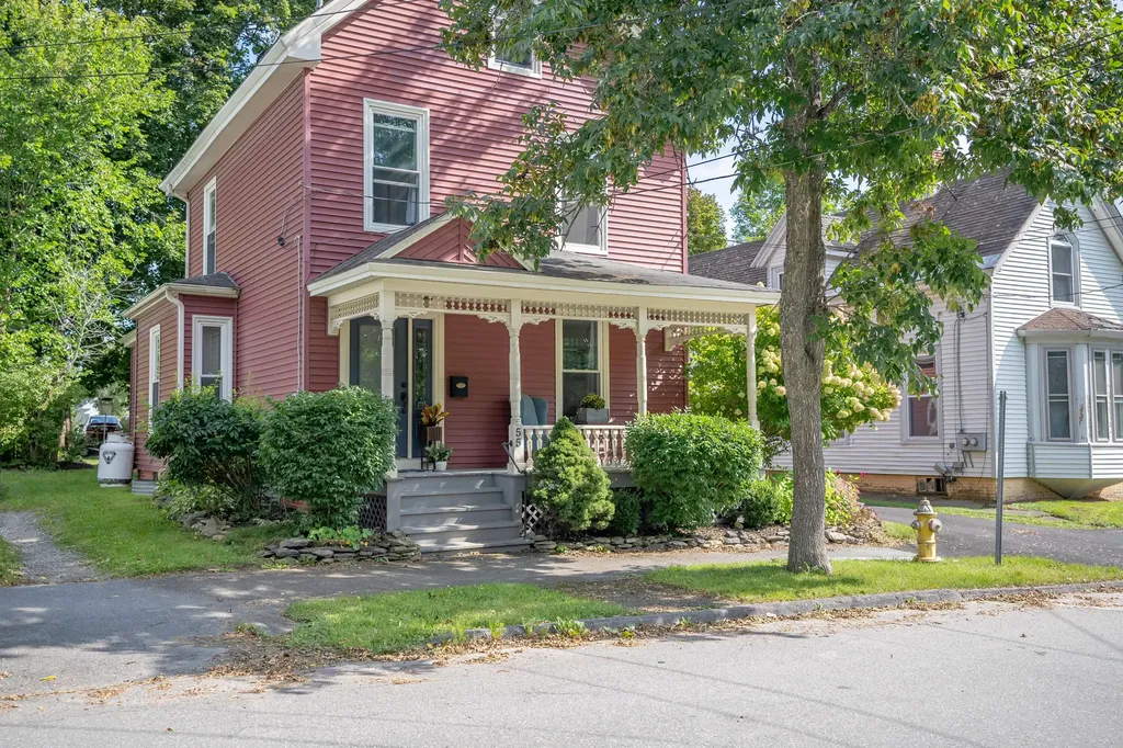 55 Parkview Avenue Bangor ME 04401