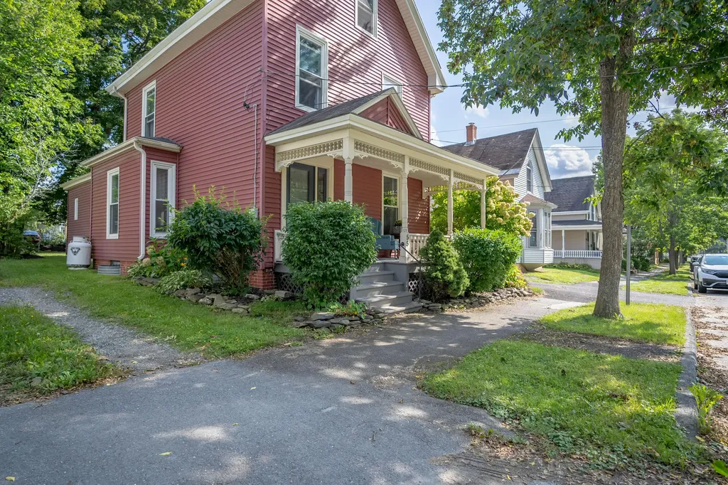 55 Parkview Avenue Bangor ME 04401