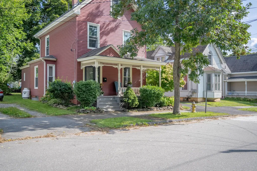 55 Parkview Avenue Bangor ME 04401