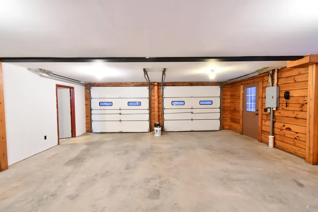 101 Townhouse Road Kenduskeag ME 04450
