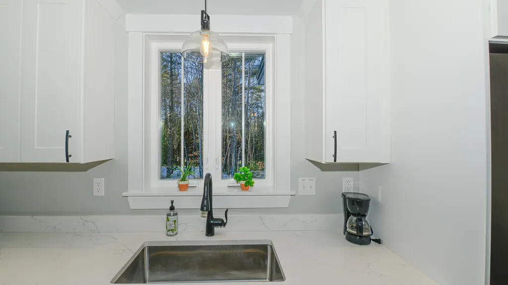 25 Berry Road Sweden ME 04040