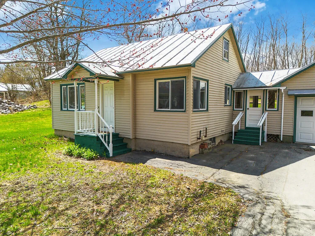 84 Bray Avenue Fairfield ME 04937