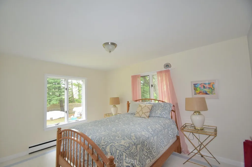 10 Durham Road Freeport ME 04032