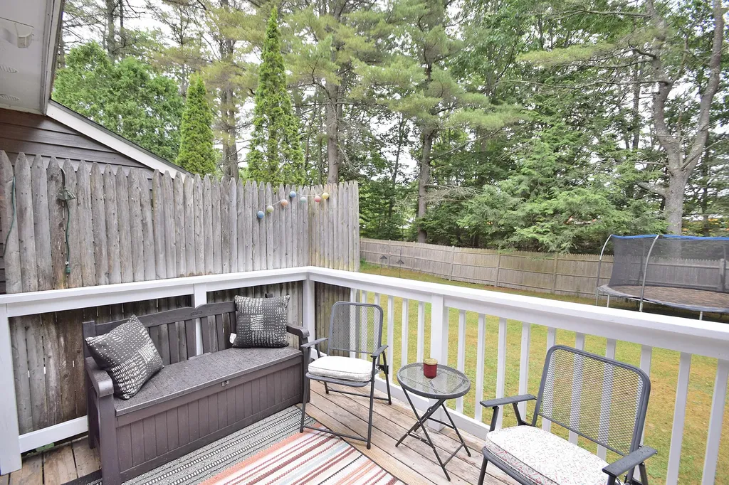 10 Durham Road Freeport ME 04032