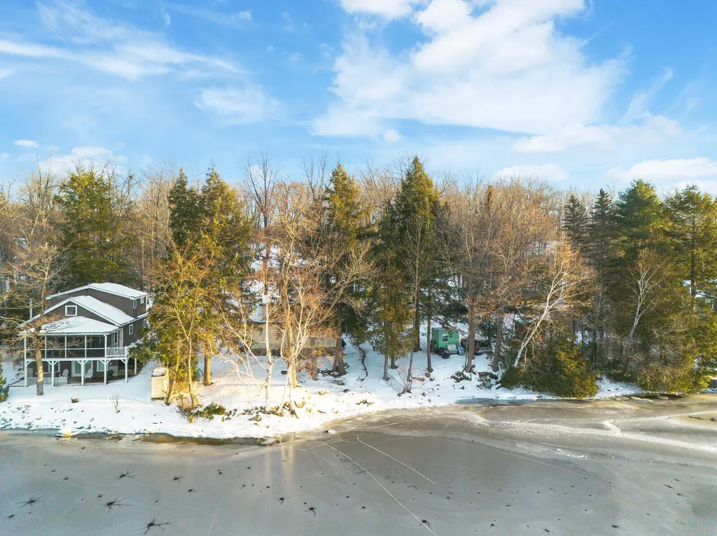 104 Memorial Drive Winthrop ME 04364