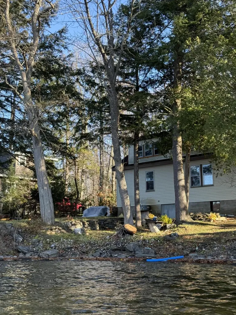 104 Memorial Drive Winthrop ME 04364