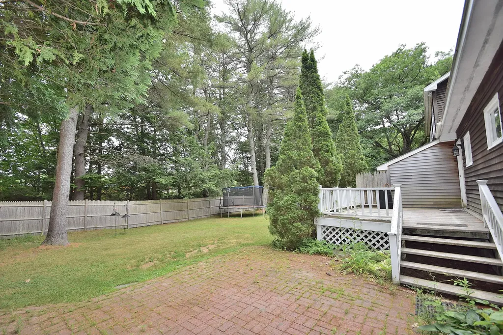 10 Durham Road Freeport ME 04032