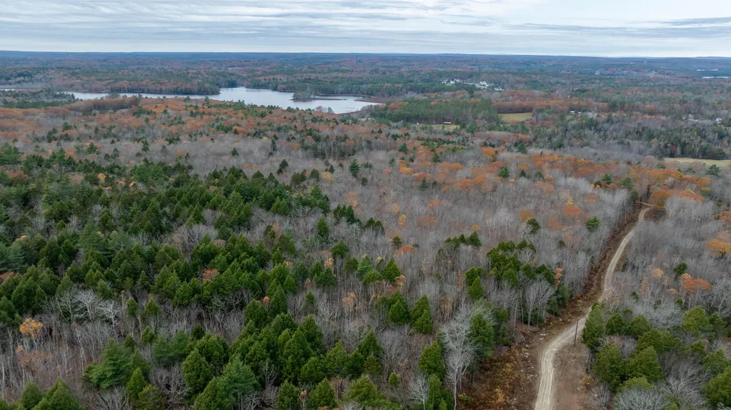 205 Perry Green Hill Waldoboro ME 04572