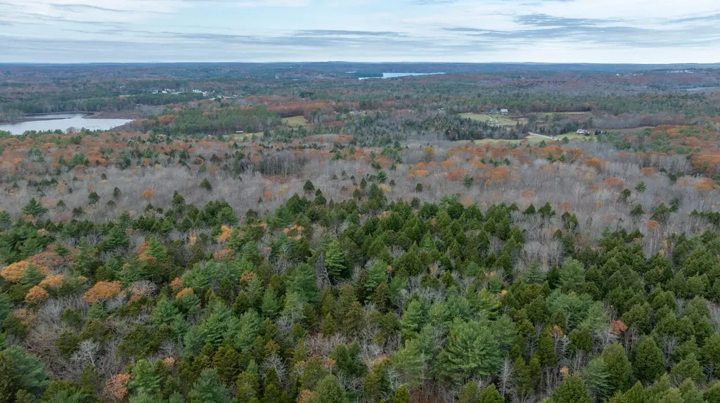 205 Perry Green Hill Waldoboro ME 04572