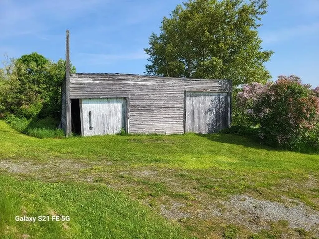 147 Lake Road Van Buren ME 04785