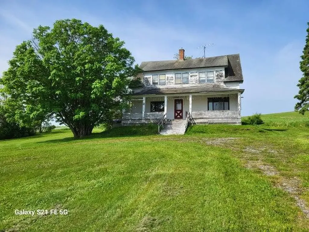 147 Lake Road Van Buren ME 04785