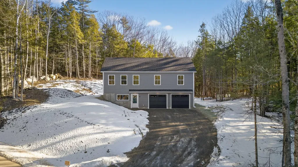 33 Arrowhead Lane Limerick ME 04048
