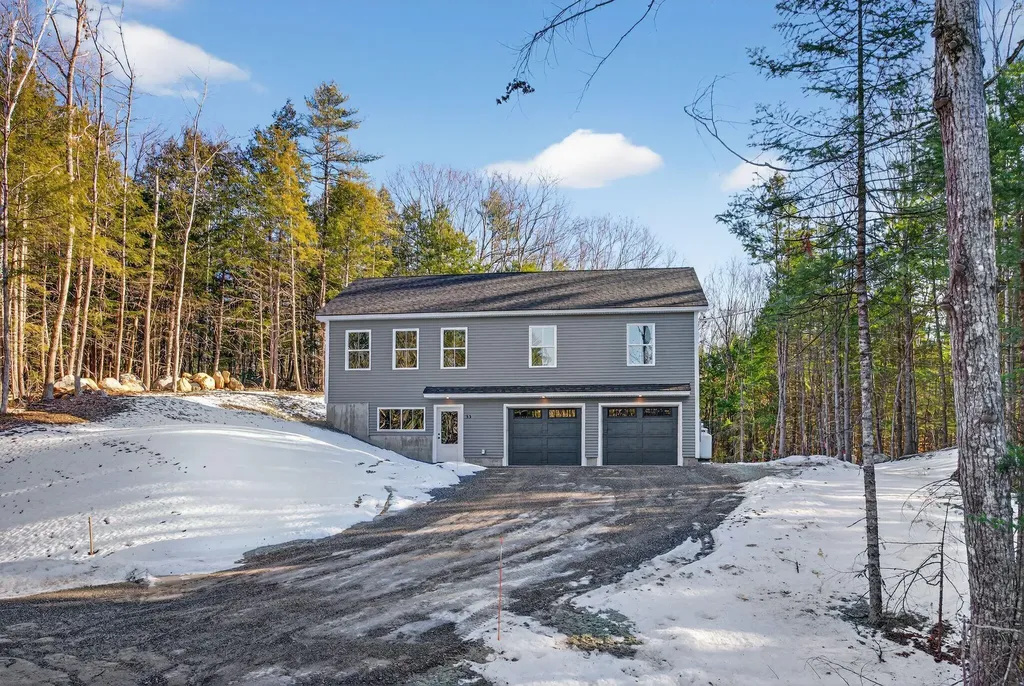 33 Arrowhead Lane Limerick ME 04048