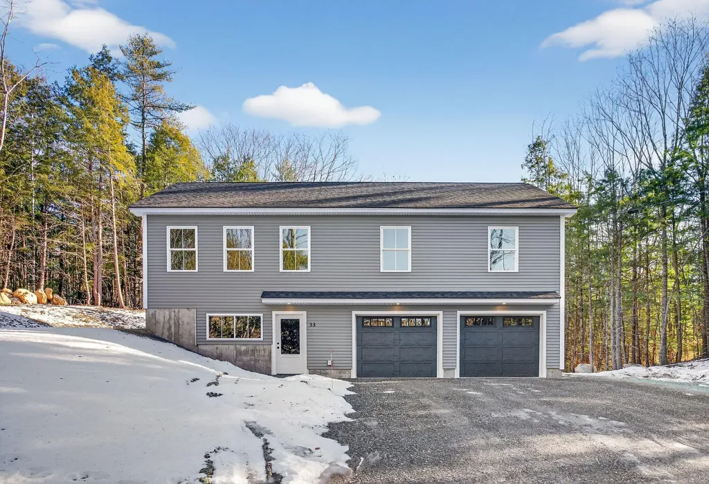 33 Arrowhead Lane Limerick ME 04048