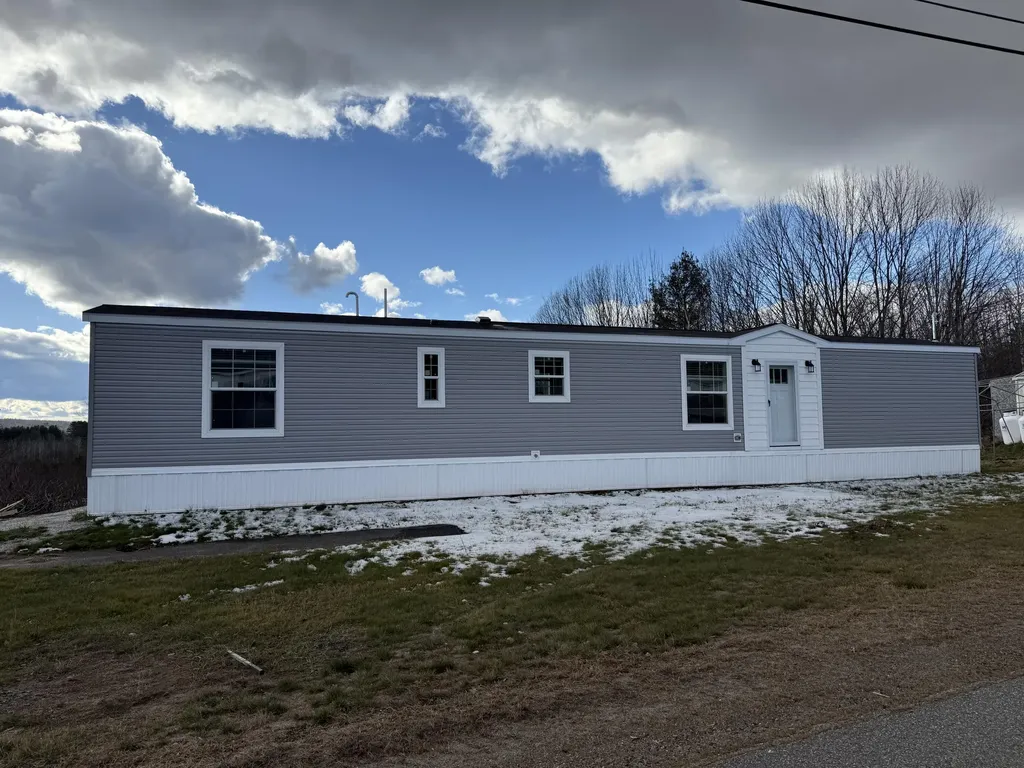 136 Galilee Road Farmington ME 04938