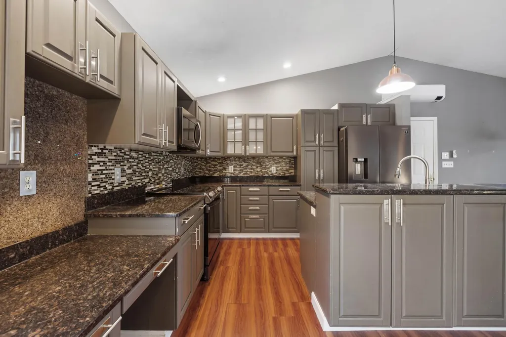 757 Limerick Road Arundel ME 04046