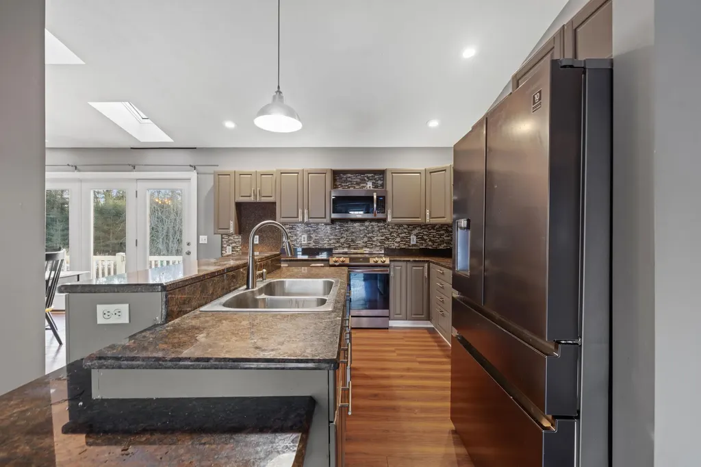 757 Limerick Road Arundel ME 04046