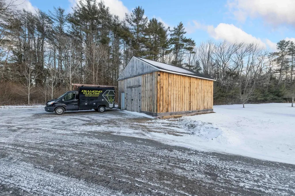 757 Limerick Road Arundel ME 04046
