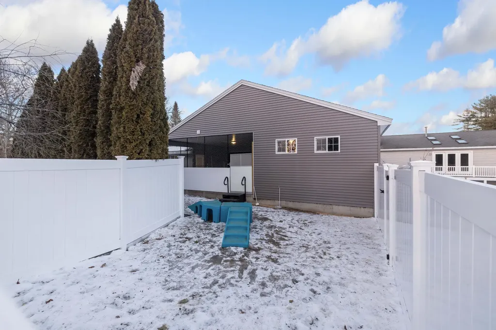 757 Limerick Road Arundel ME 04046