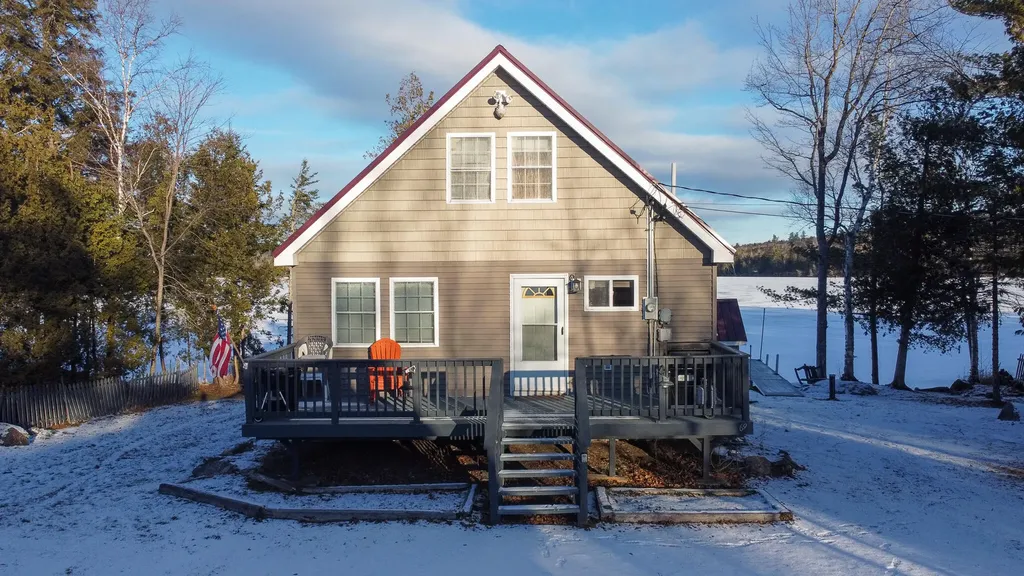 69 Shady Lane Lincoln ME 04457