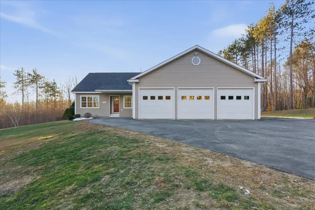 81 Crescent Street Skowhegan ME 04976