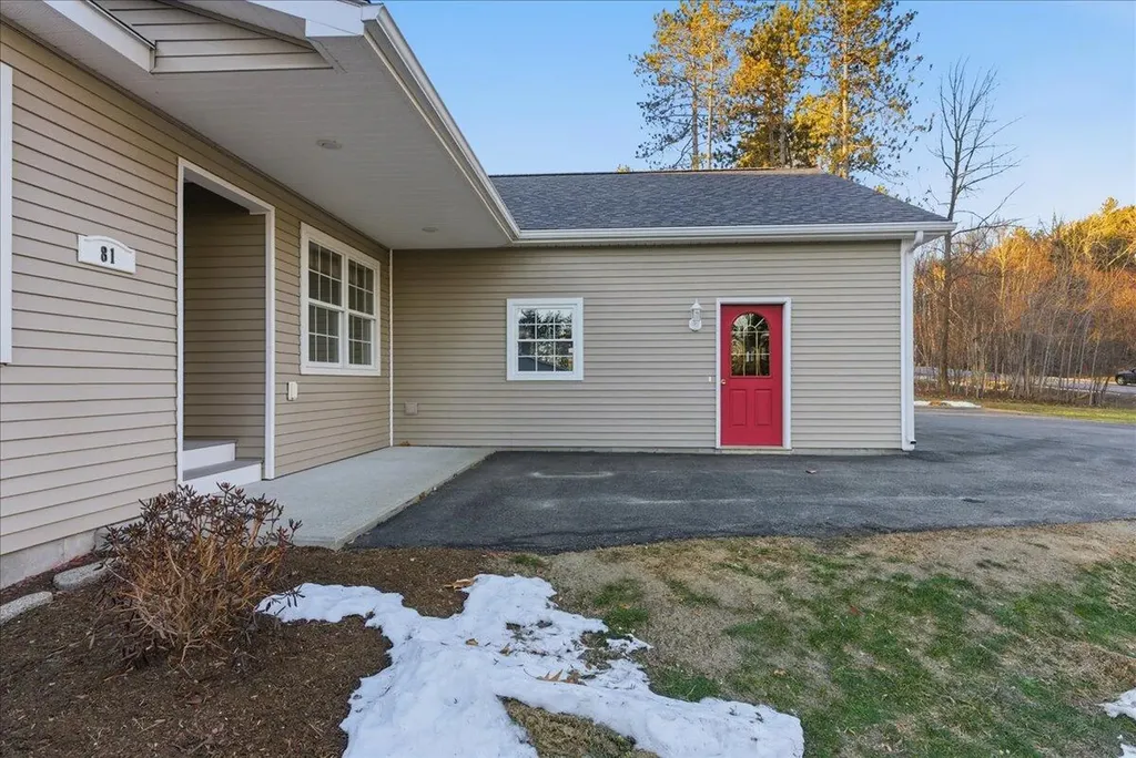 81 Crescent Street Skowhegan ME 04976