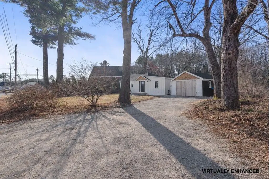 4 Highland Avenue Cumberland ME 04021