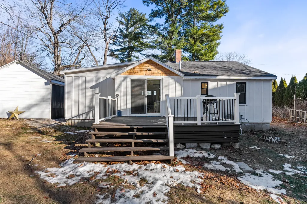 4 Highland Avenue Cumberland ME 04021