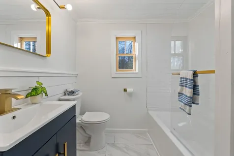 4 Highland Avenue Cumberland ME 04021