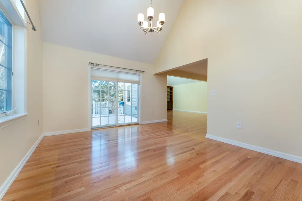 4 Iris Way Brunswick ME 04011