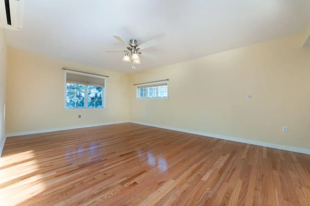4 Iris Way Brunswick ME 04011