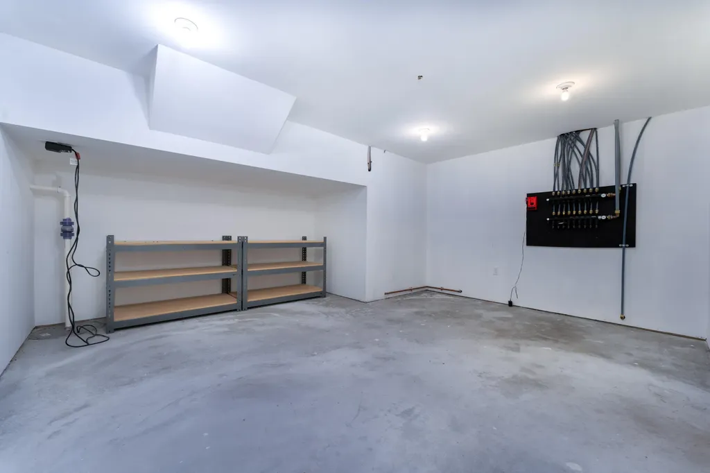 4 Iris Way Brunswick ME 04011