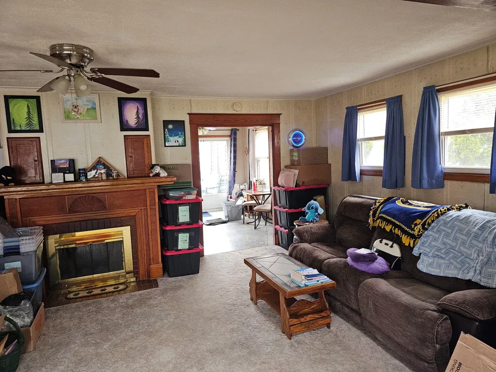 22 Pine Street East Millinocket ME 04430
