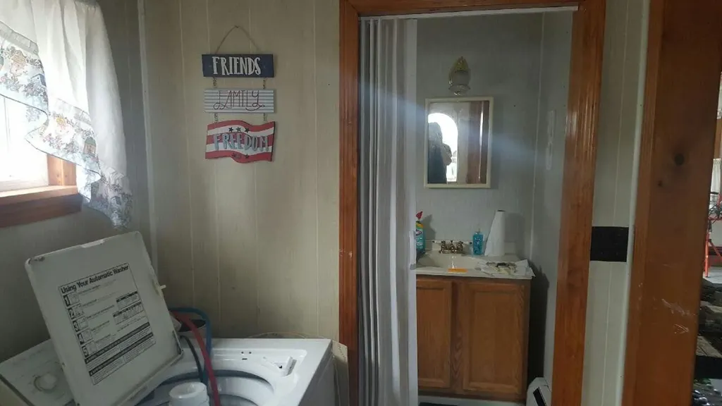 22 Pine Street East Millinocket ME 04430