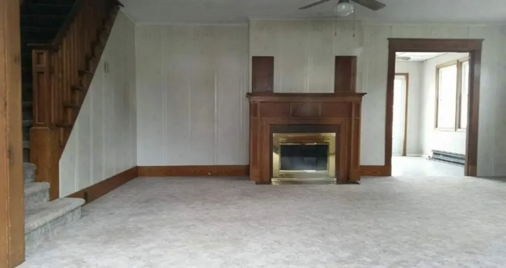 22 Pine Street East Millinocket ME 04430