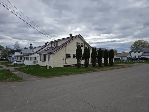 22 Pine Street East Millinocket ME 04430