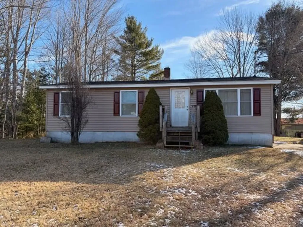 43 Blackswoods Road Franklin ME 04634