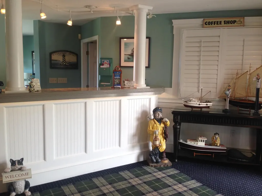 886 Commercial Street Rockport ME 04856
